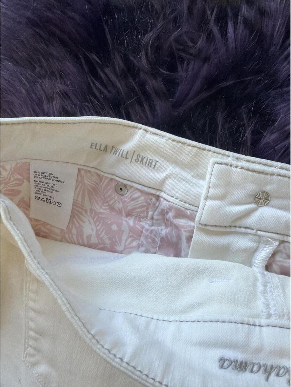 Tommy Bahama White/cream Denim Mini Skirt Raw Hem Size 10 - Picture 5 of 5